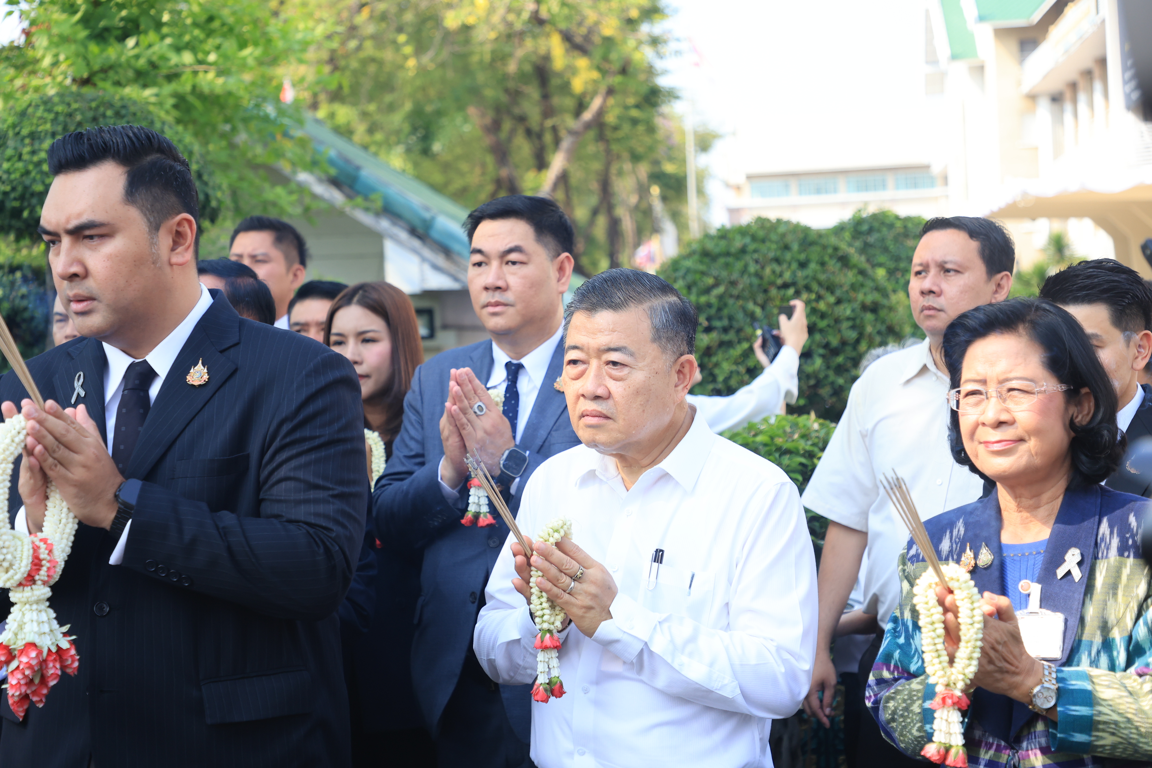 title - คณะผู้บริหาร ส.ป.ก. ร่วมพิธีสักการะสิ่งศักดิ์สิทธิ์ประจำกระทรวงเกษตรและสหกรณ์ ในโอกาสเข้ารับตำแหน่งของรัฐมนตรีว่าการกระทรวงเกษตรและสหกรณ์ และรัฐมนตรีช่วยว่าการกระทรวงเกษตรและสหกรณ์ 